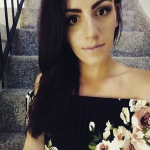 Meet your Posher, Kayla